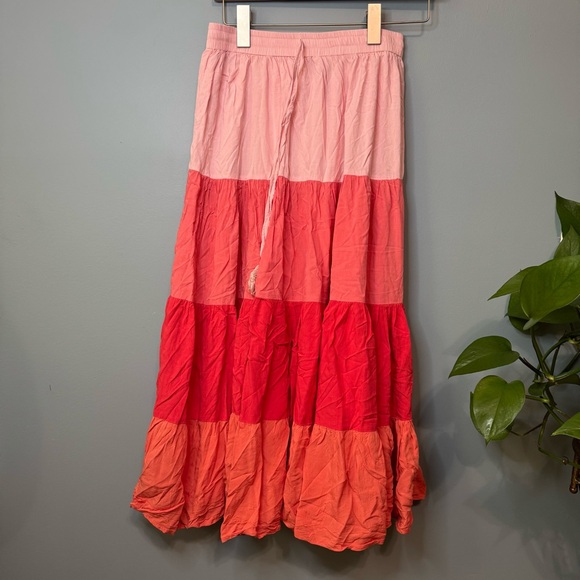 Petal & Pup Pink Pull On  MIDI Skirt. Size Small - Picture 9 of 9